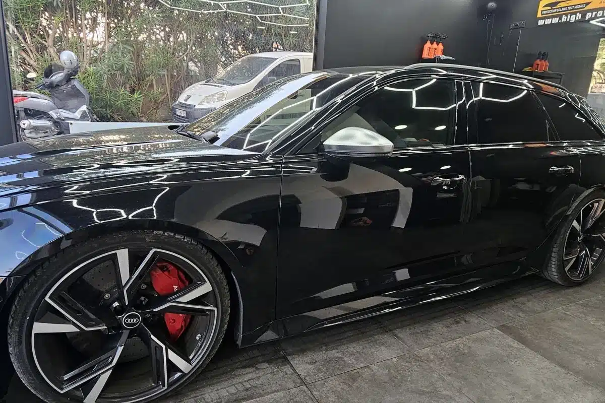 Vitres teintées voiture à Cannes par High Protect Accueil | High Protect